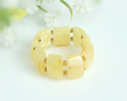 Bernsteinschmuck - Bernstein-Ring   (CZ85)